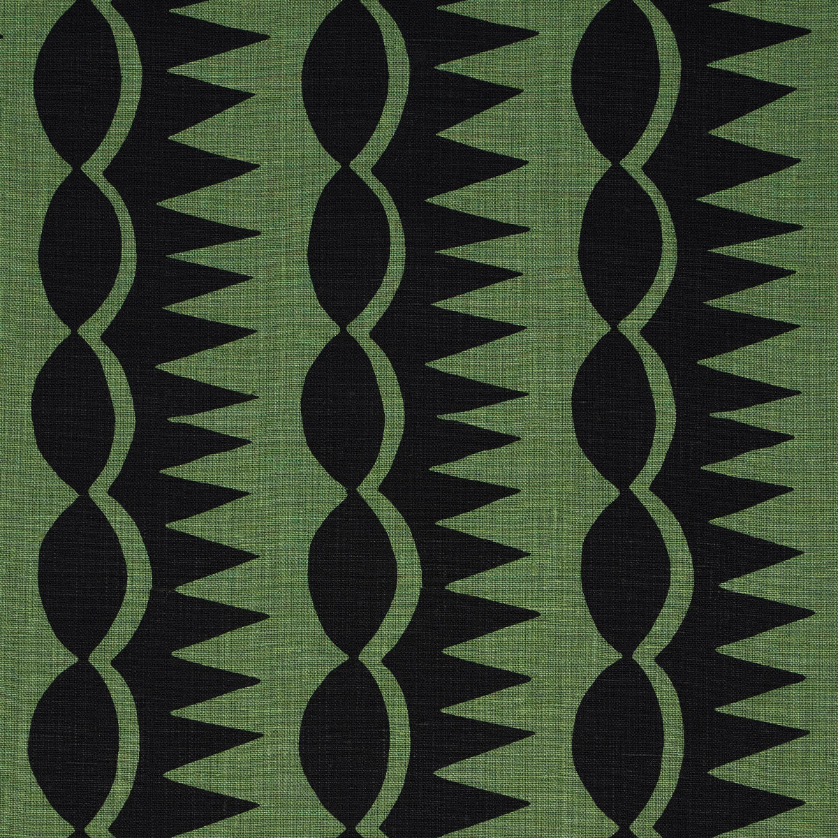 DAGGER-STRIPE-BLACK-ON-GREEN-SCHUMACHER-181532