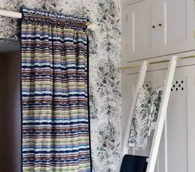 Rosslyn Cawdor Red/Ochre/Chocolate - Nina Campbell - NCF4135-01 Fabric