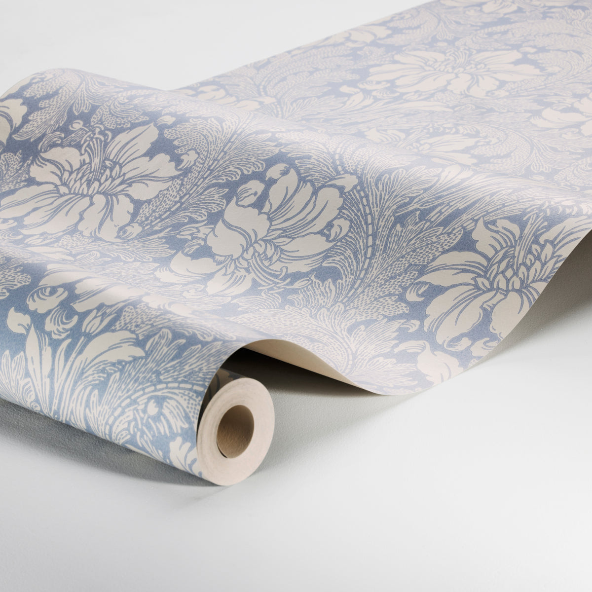 ACANTHUS-GARDEN-BLUE-SCHUMACHER-5352