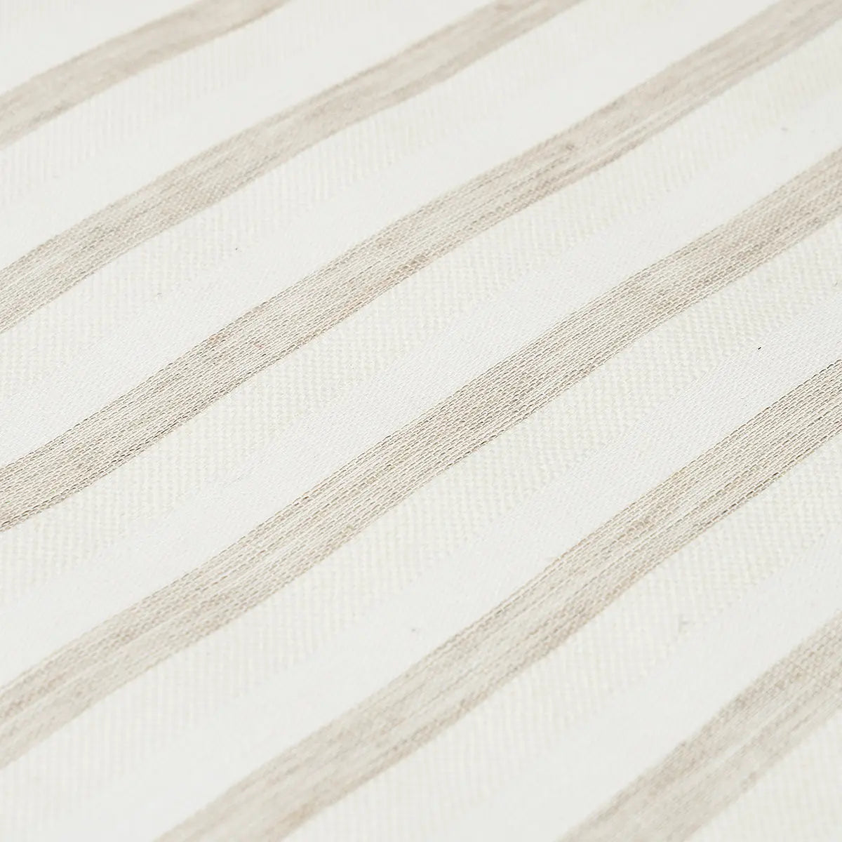 TEXTURED-LINEN-STRIPE-WHITE-SCHUMACHER-5013020