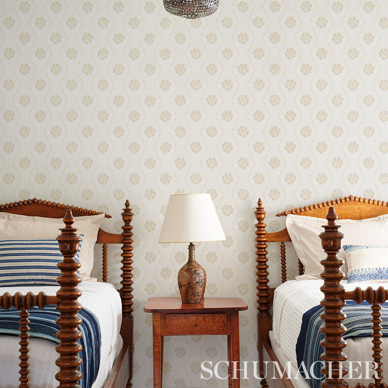 HIVE-BLOOM-SAGE-SCHUMACHER-5013160