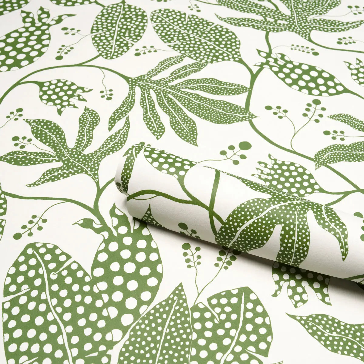 POLKA-DOT-JUNGLE-GREEN-IVORY-SCHUMACHER-5015463