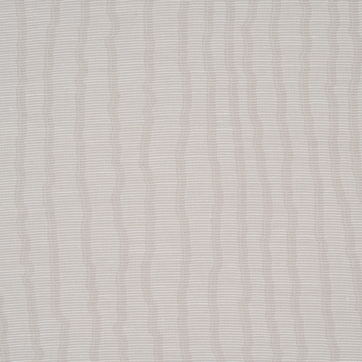 LA-VOIE-WALLCOVERING-FOG-SCHUMACHER-5016231