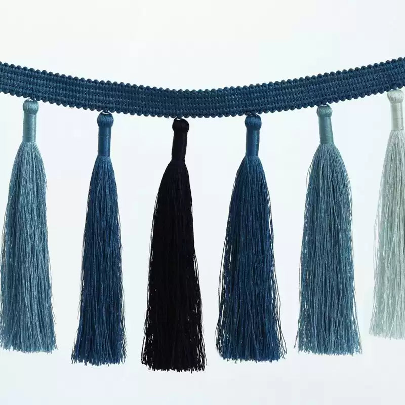 corniche-ombr-tassel-fringe-navy-osborne-little-t709-03