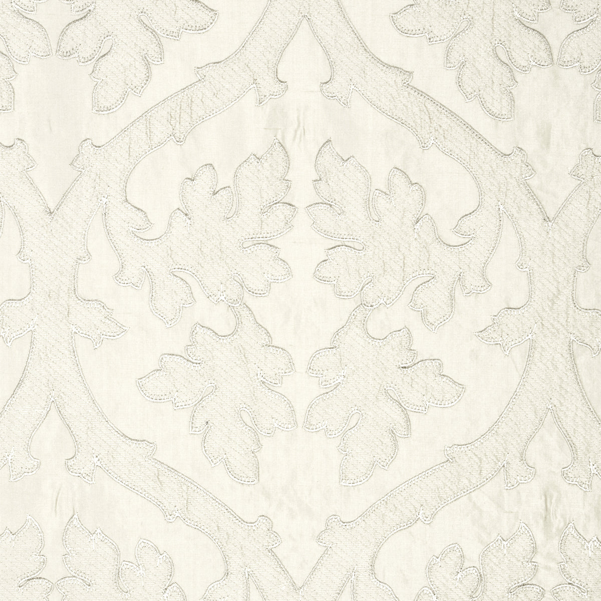 RAVENNA-EMBROIDERY-SILVER-SCHUMACHER-64743