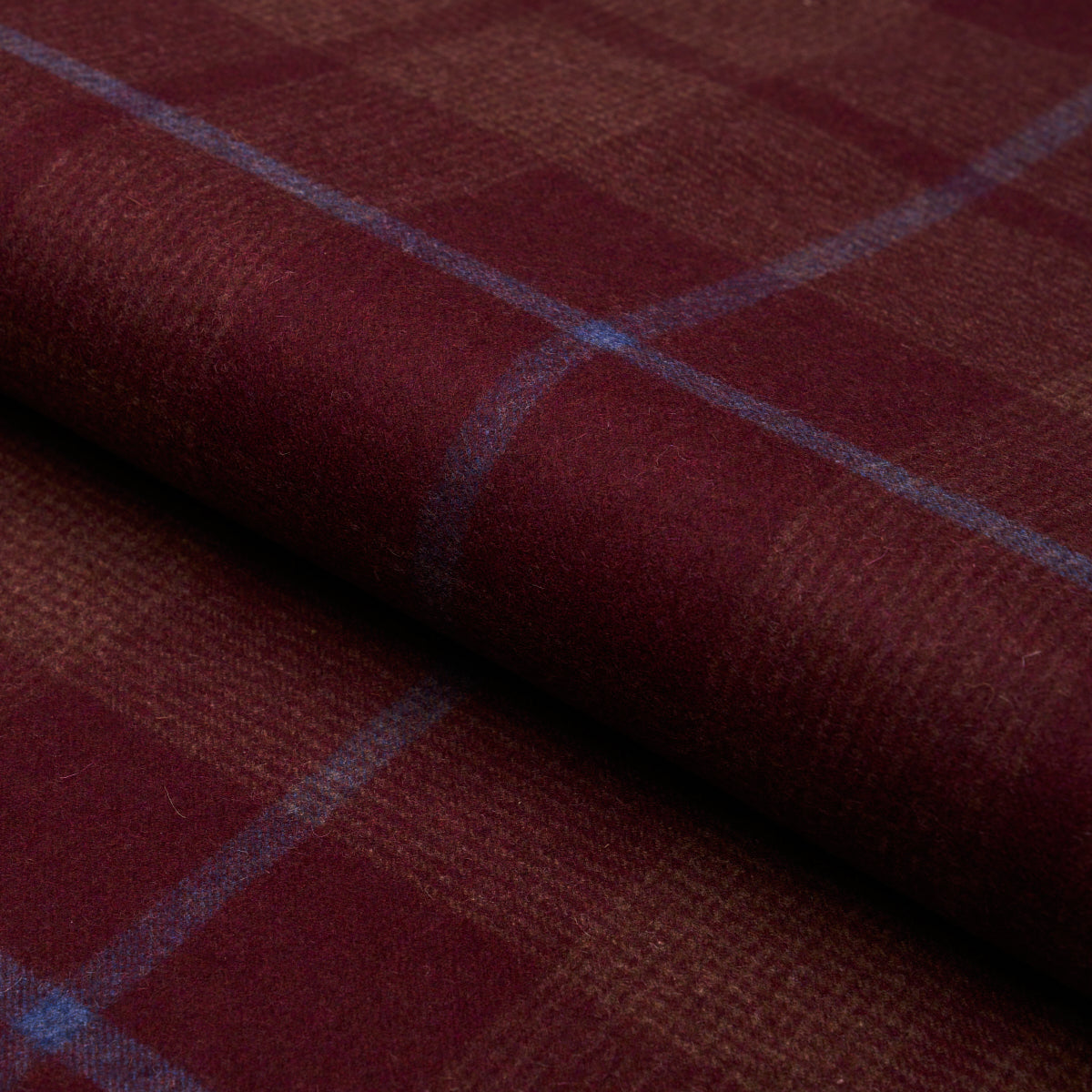 MONTANA-WOOL-PLAID-BURGUNDY-SCHUMACHER-66665