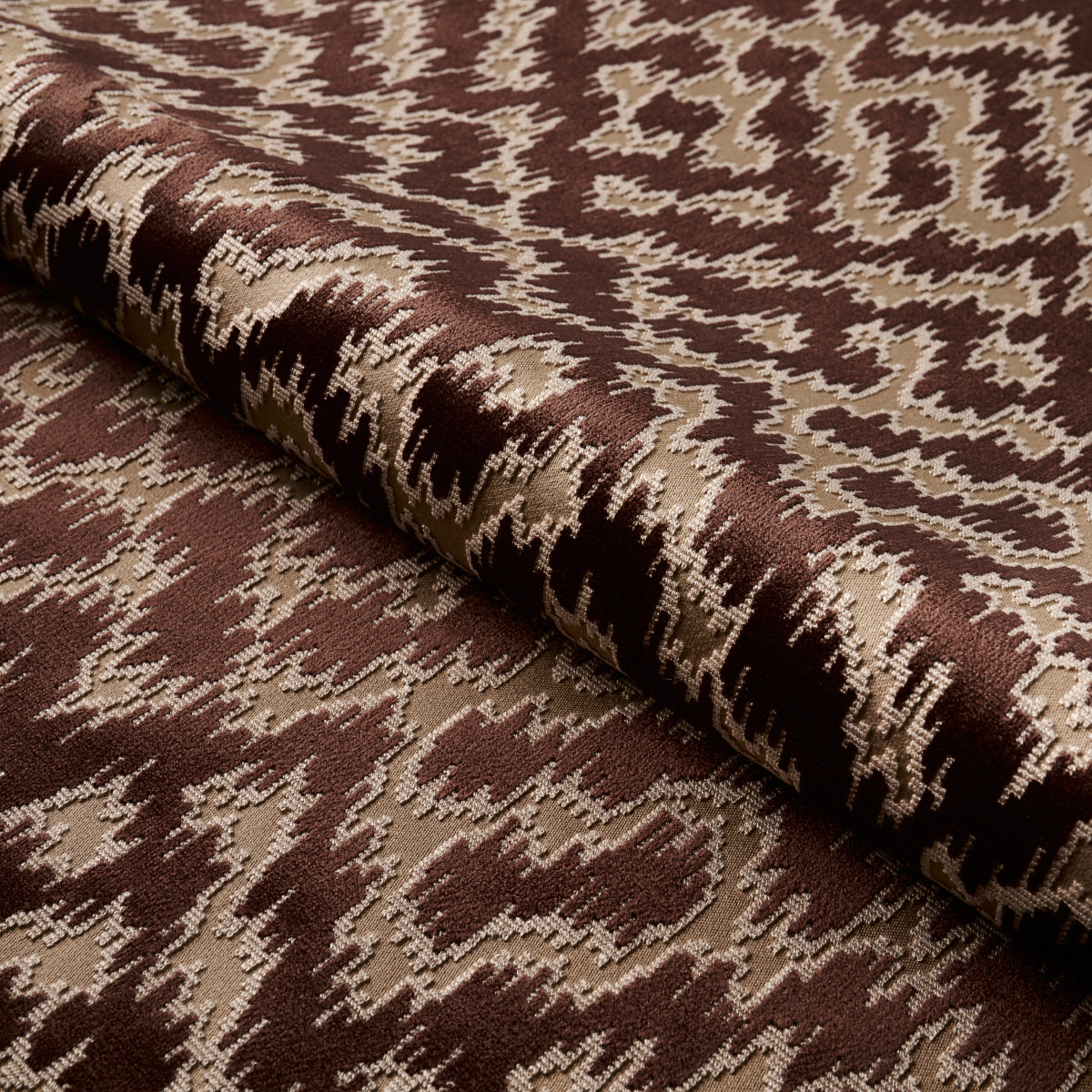SERENISSIMO-VELVET-TOFFEE-SCHUMACHER-68673