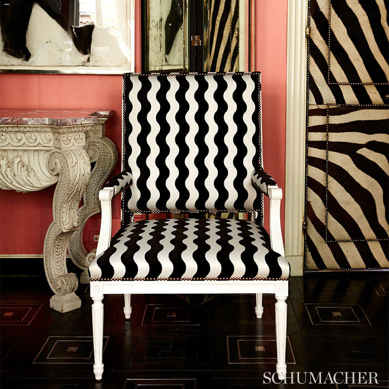 THE-WAVE-VELVET-CHOCOLATE-SCHUMACHER-69421