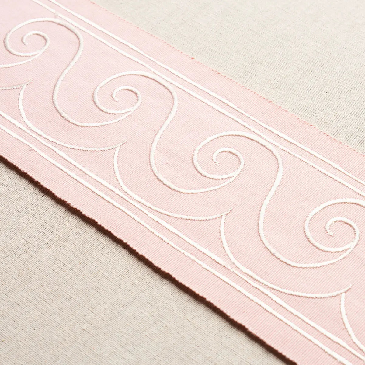 GREEK-WAVES-TRIM-WHITE-ON-BLUSH-SCHUMACHER-70755