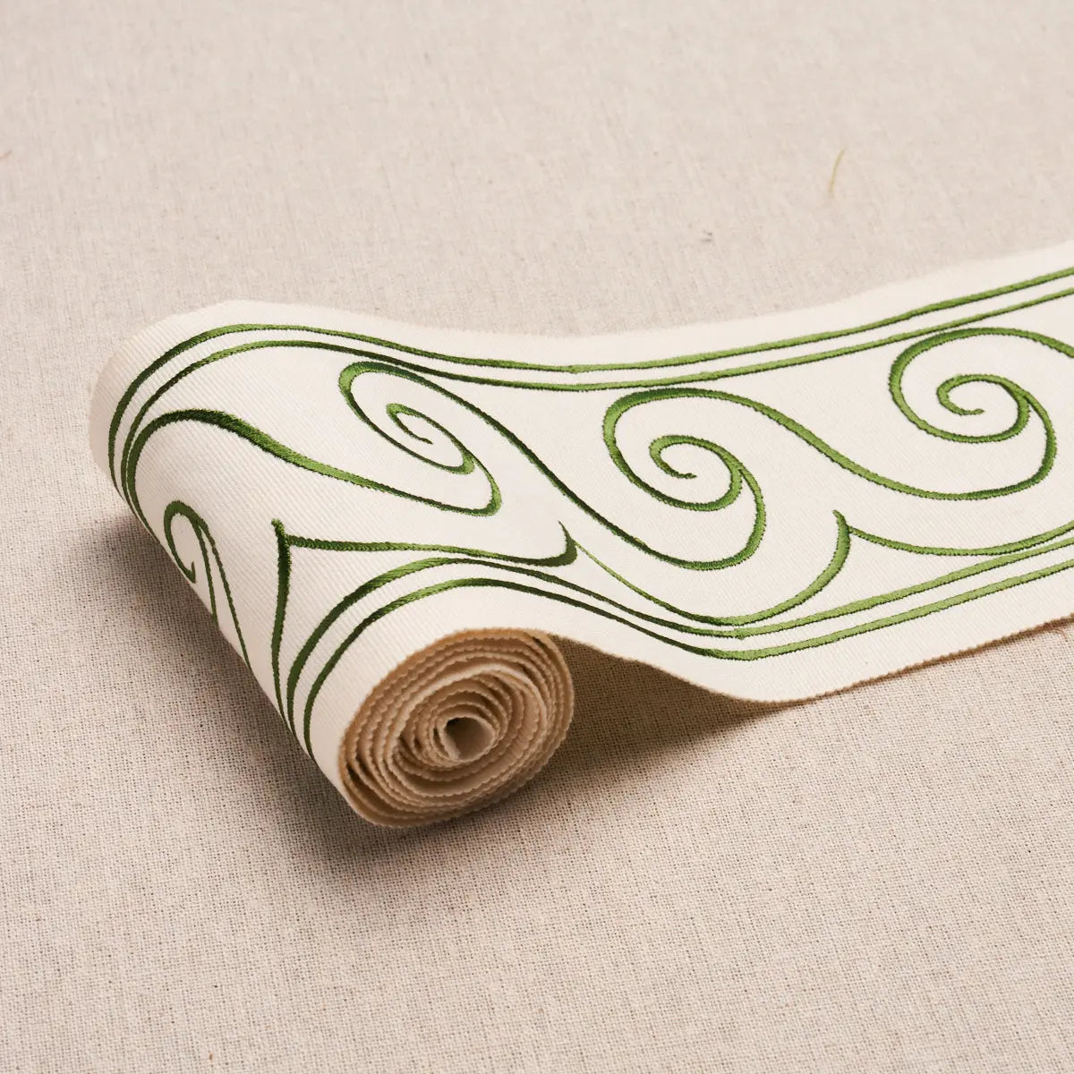 GREEK-WAVES-TRIM-GREEN-ON-IVORY-SCHUMACHER-70756