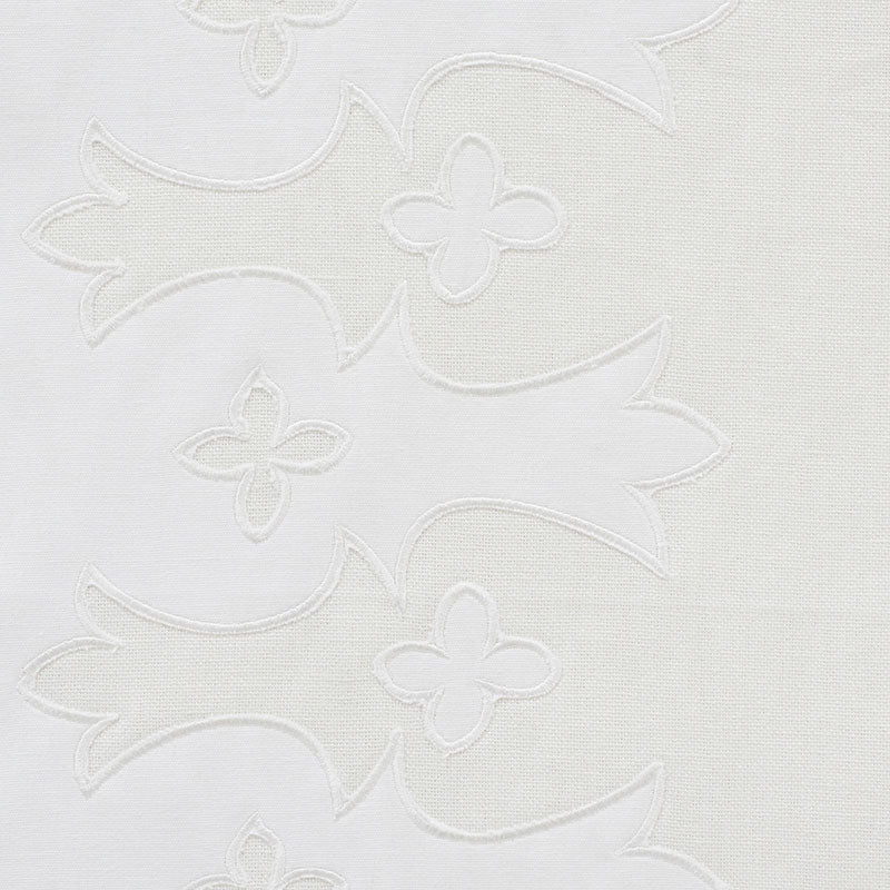 BERGAMA-APPLIQU-WHITE-IVORY-SCHUMACHER-74180