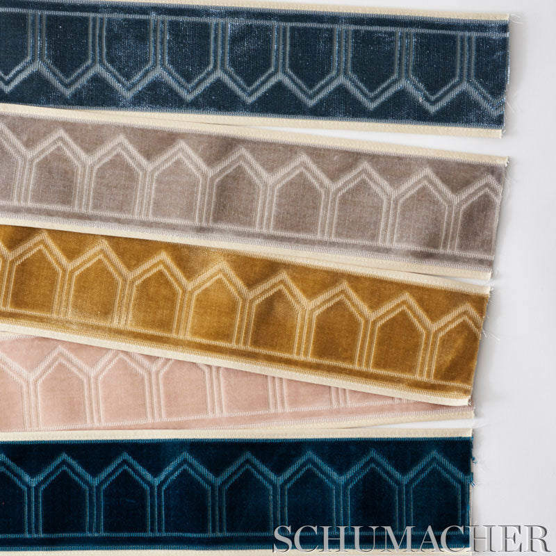 VIZIER-VELVET-TAPE-PATINA-SCHUMACHER-75731