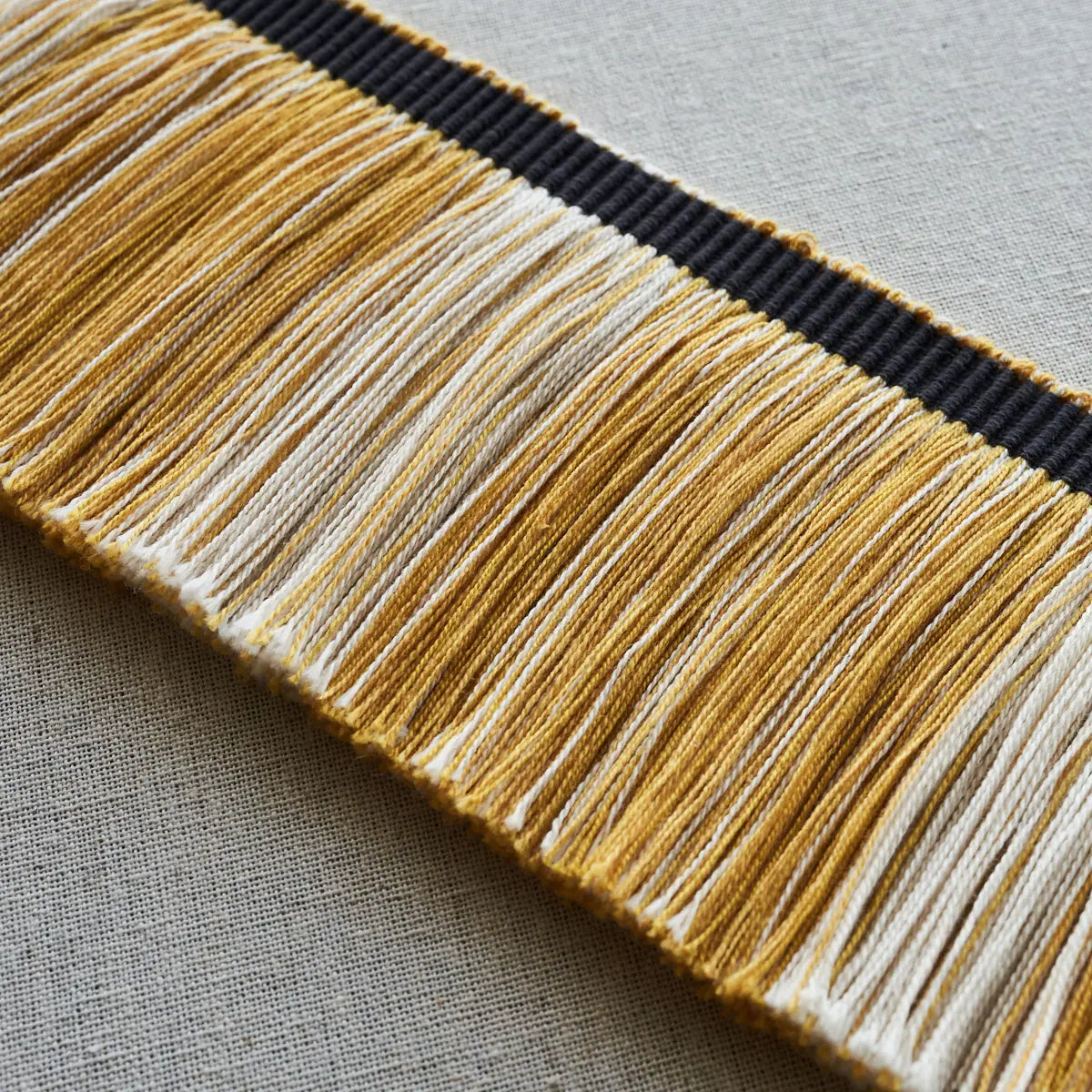 CALCADA-FRINGE-MAIZE-SCHUMACHER-78985