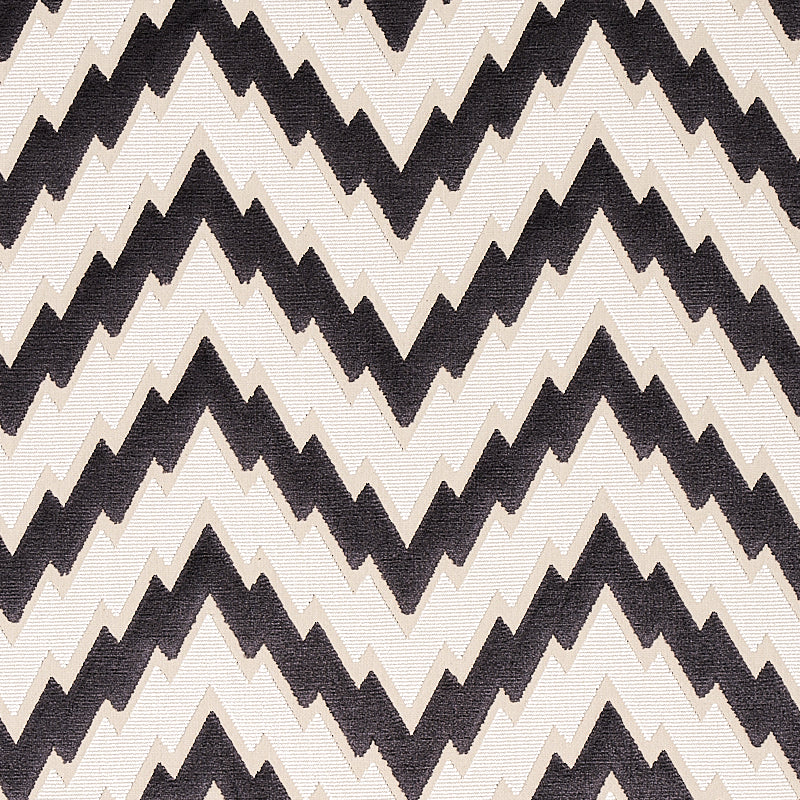 FLORENTINE-CHEVRON-VELVET-BLACK-SCHUMACHER-80220