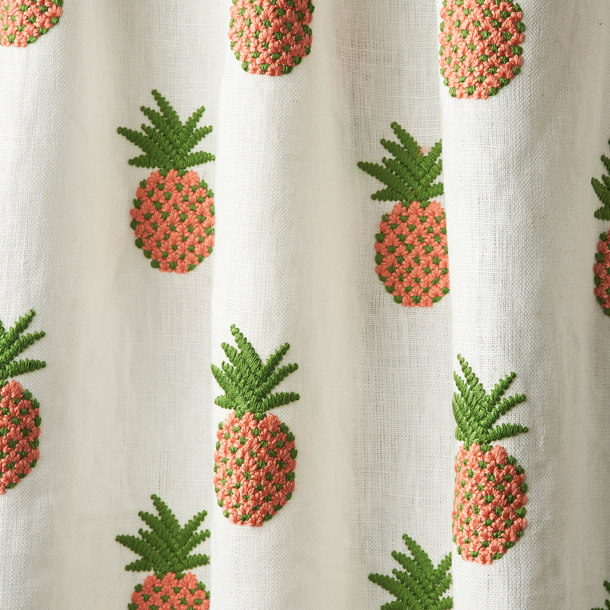 PINEAPPLE-EMBROIDERY-APRICOT-ON-IVORY-SCHUMACHER-81530