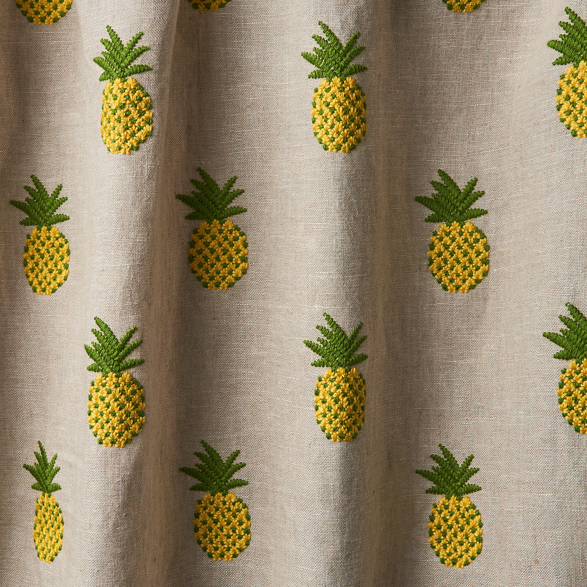 PINEAPPLE-EMBROIDERY-GREEN-ON-NATURAL-SCHUMACHER-81531