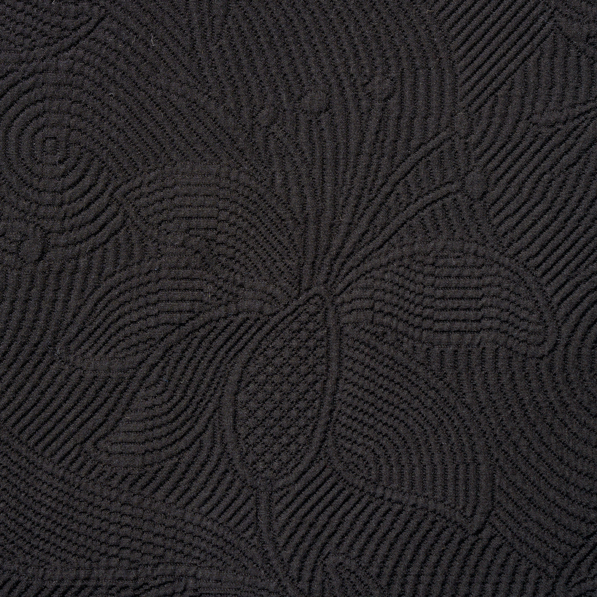 QUILTED-SCROLL-MATELASS-PITCH-BLACK-SCHUMACHER-81591