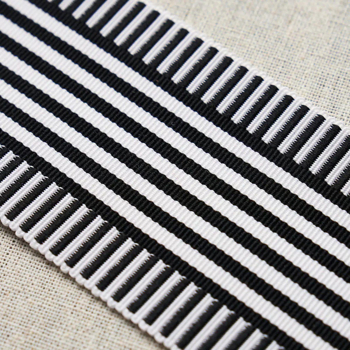 KEKET-STRIPE-TAPE-BLACK-SCHUMACHER-81692