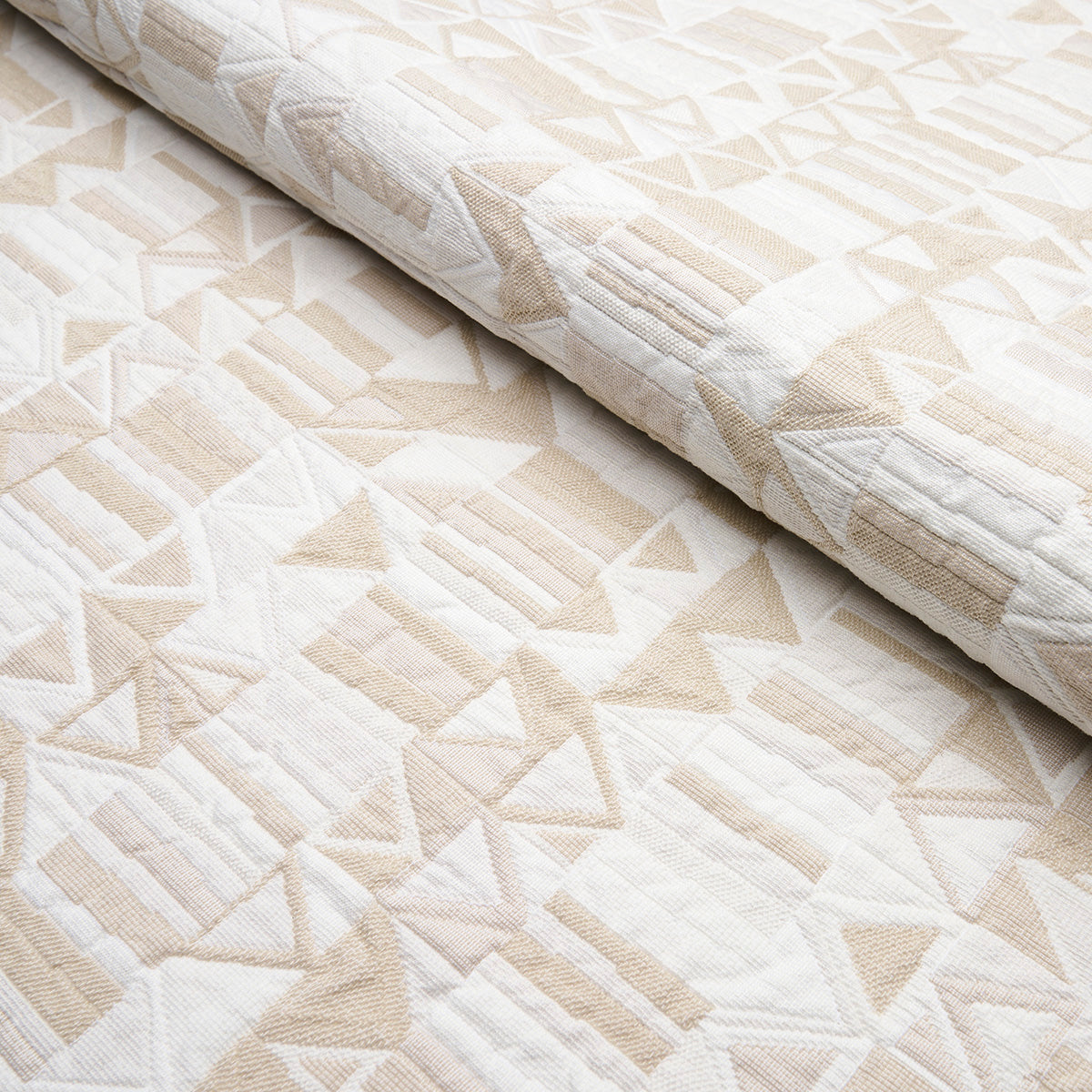 BIZANTINO-QUILTED-WEAVE-NATURAL-SCHUMACHER-82022