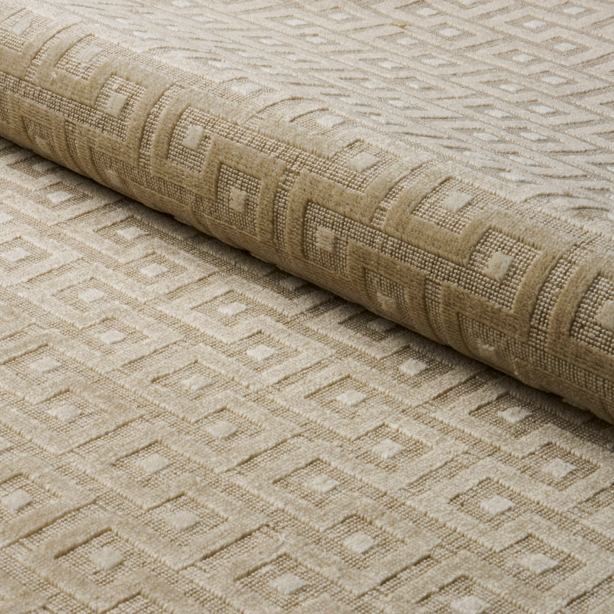 LALANO-LINEN-VELVET-NATURAL-SCHUMACHER-83290