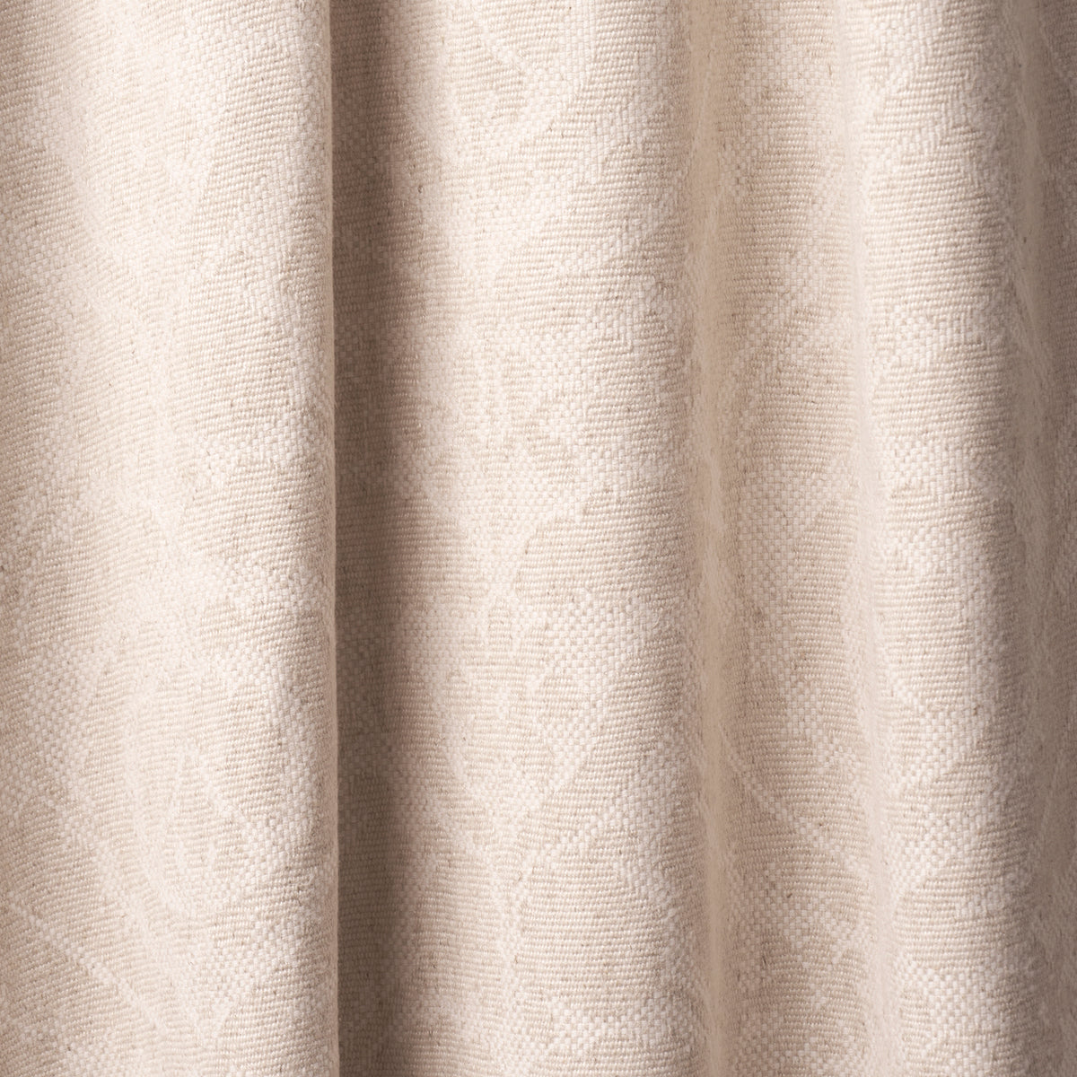 FLORA-CASHMERE-DAMASK-NATURAL-SCHUMACHER-83320