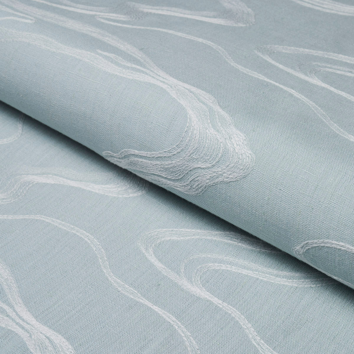 DESERT-WIND-EMBROIDERY-ARCTIC-SCHUMACHER-83520
