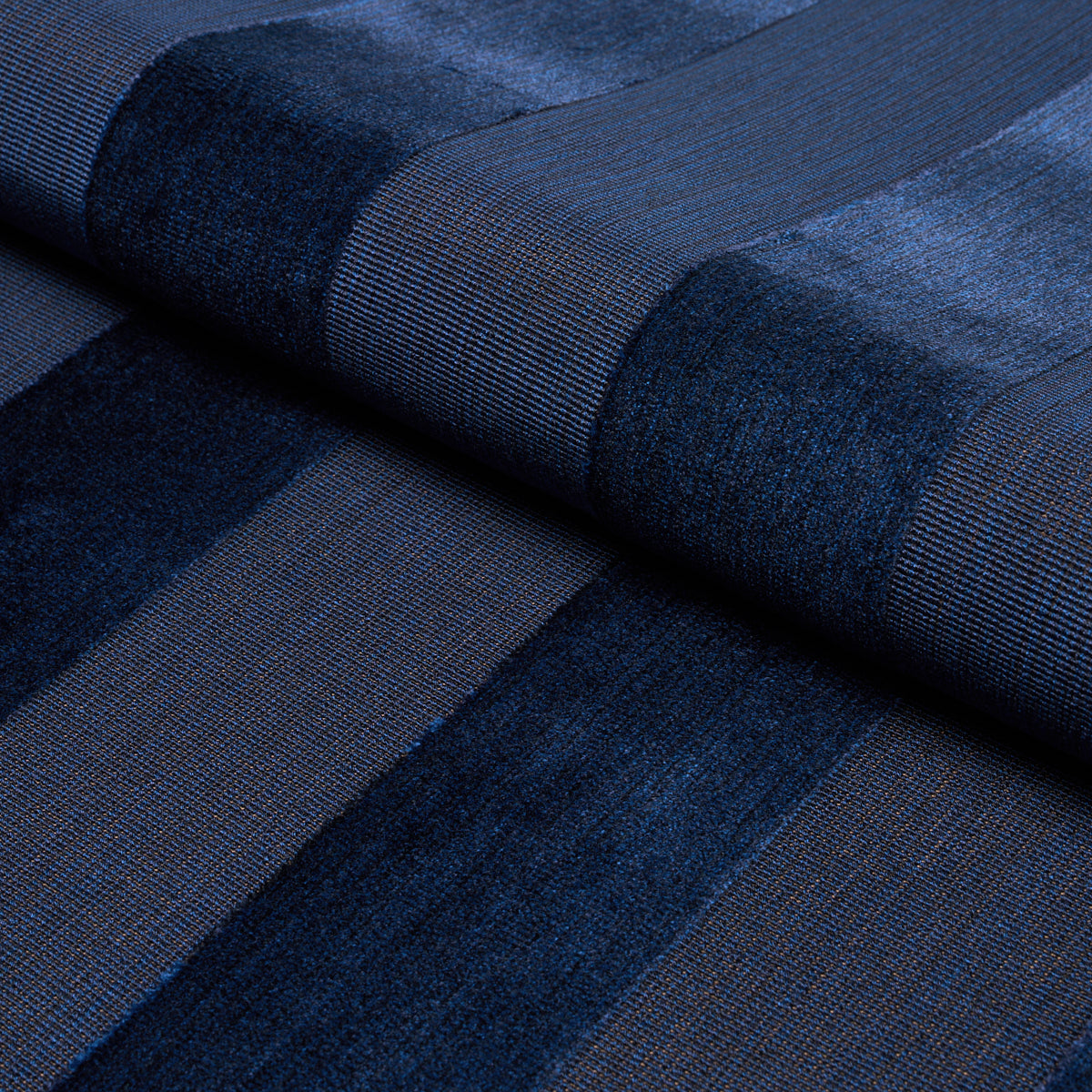 CUNARD-STRI-VELVET-SAPPHIRE-SCHUMACHER-84872