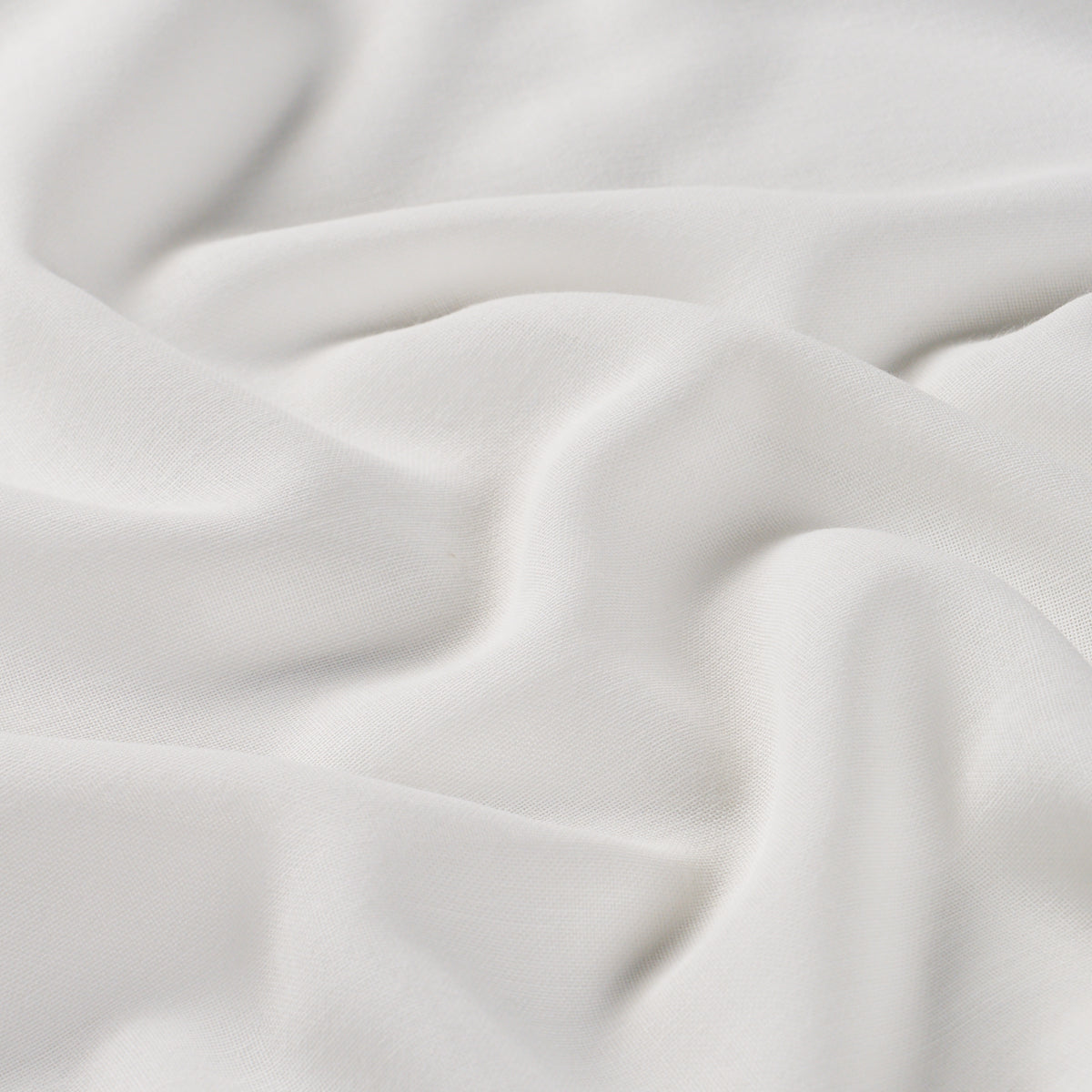 SUMMIT-SHEER-WHITE-SCHUMACHER-85070