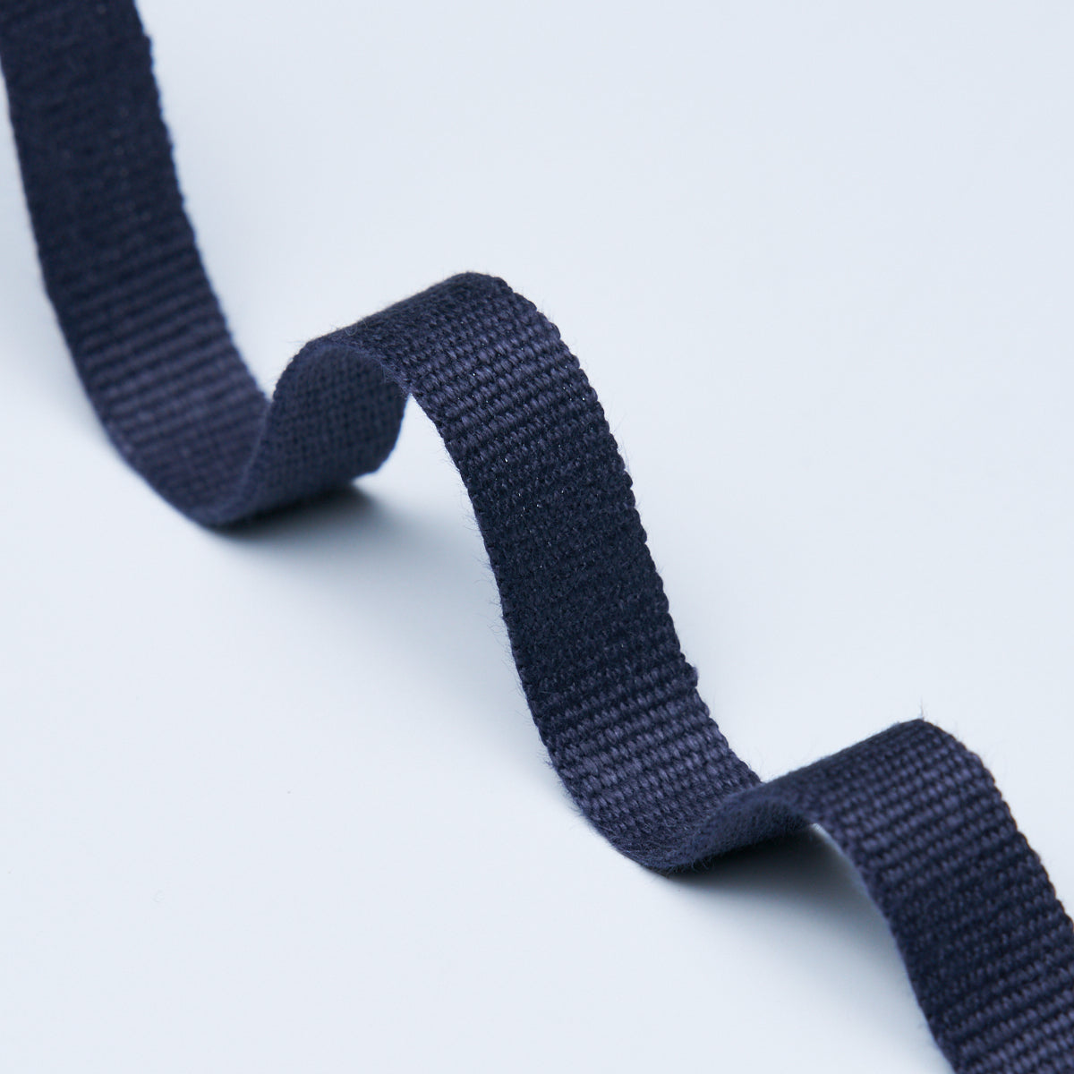 MATHIAS-LINEN-TAPE-NARROW-NAVY-SCHUMACHER-85241