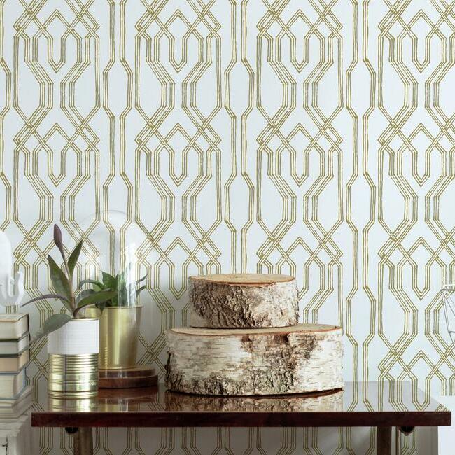 oriental-lattice-wallpaper-white-gold-york-wallcoverings-af6560