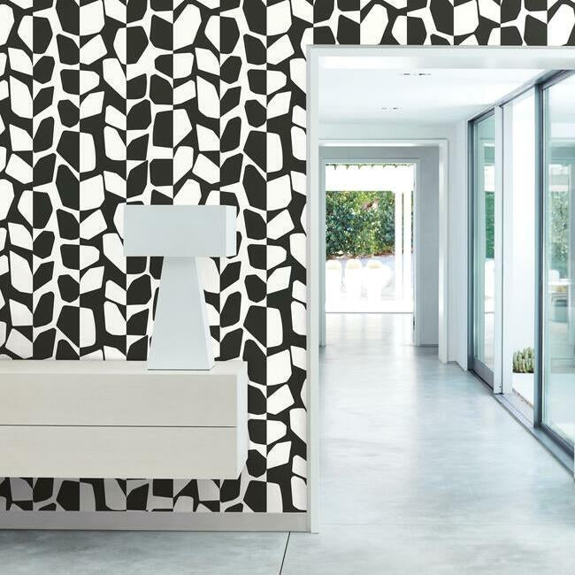 primitive-vines-wallpaper-black-white-york-wallcoverings-bw3893