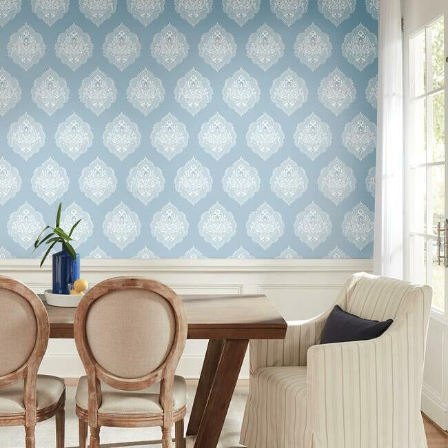 signet-medallion-damask-wallpaper-sky-york-wallcoverings-dm4985