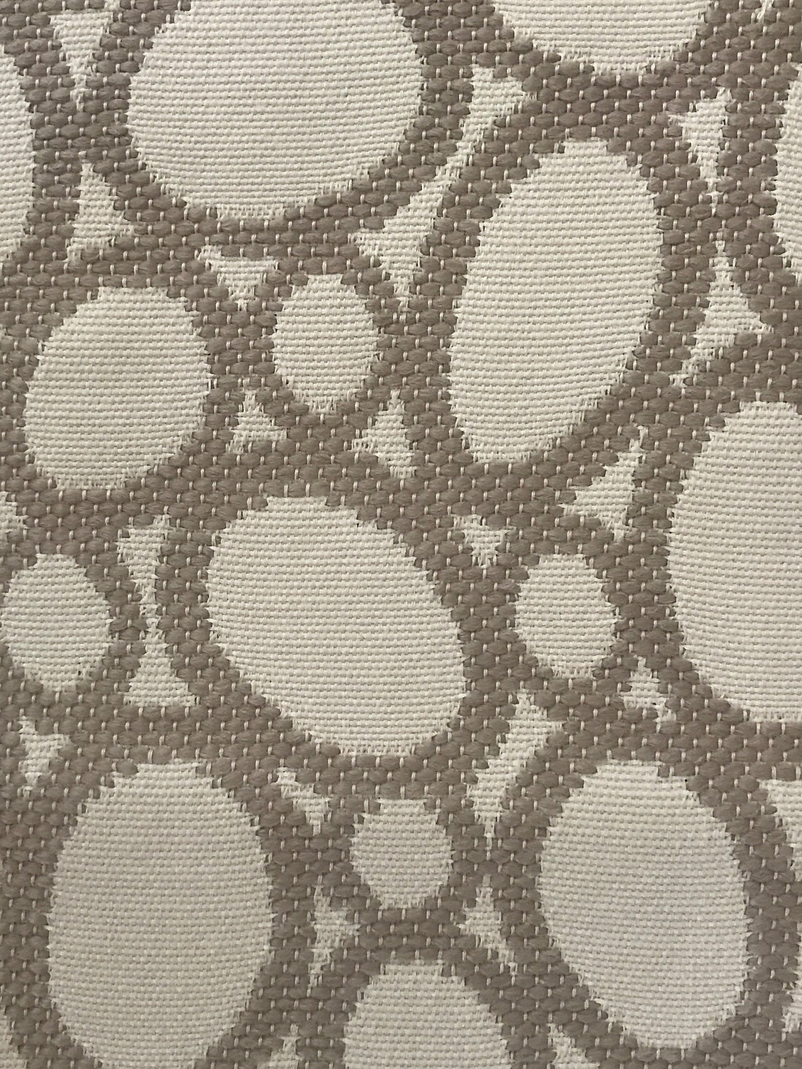 Madagascar Ovals Fr - Taupe
