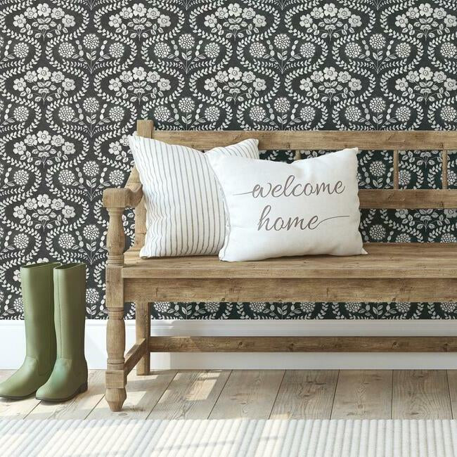 folksy-floral-wallpaper-black-white-york-wallcoverings-fh4022