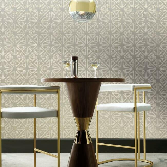 empire-diamond-wallpaper-brushed-silver-taupe-york-wallcoverings-kt2112