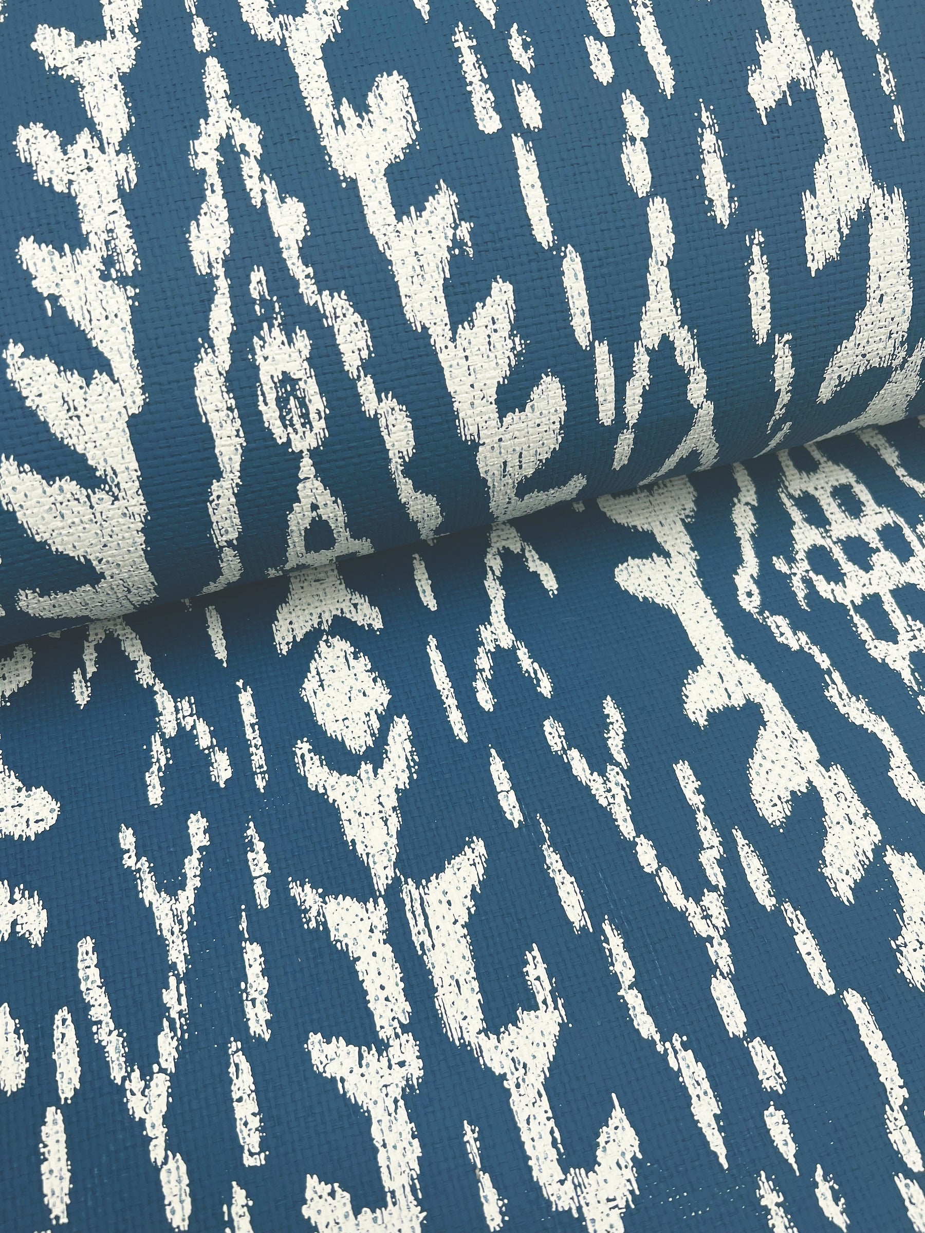 rousseau-paperweave-wallpaper-indigo-york-wallcoverings-lm5344