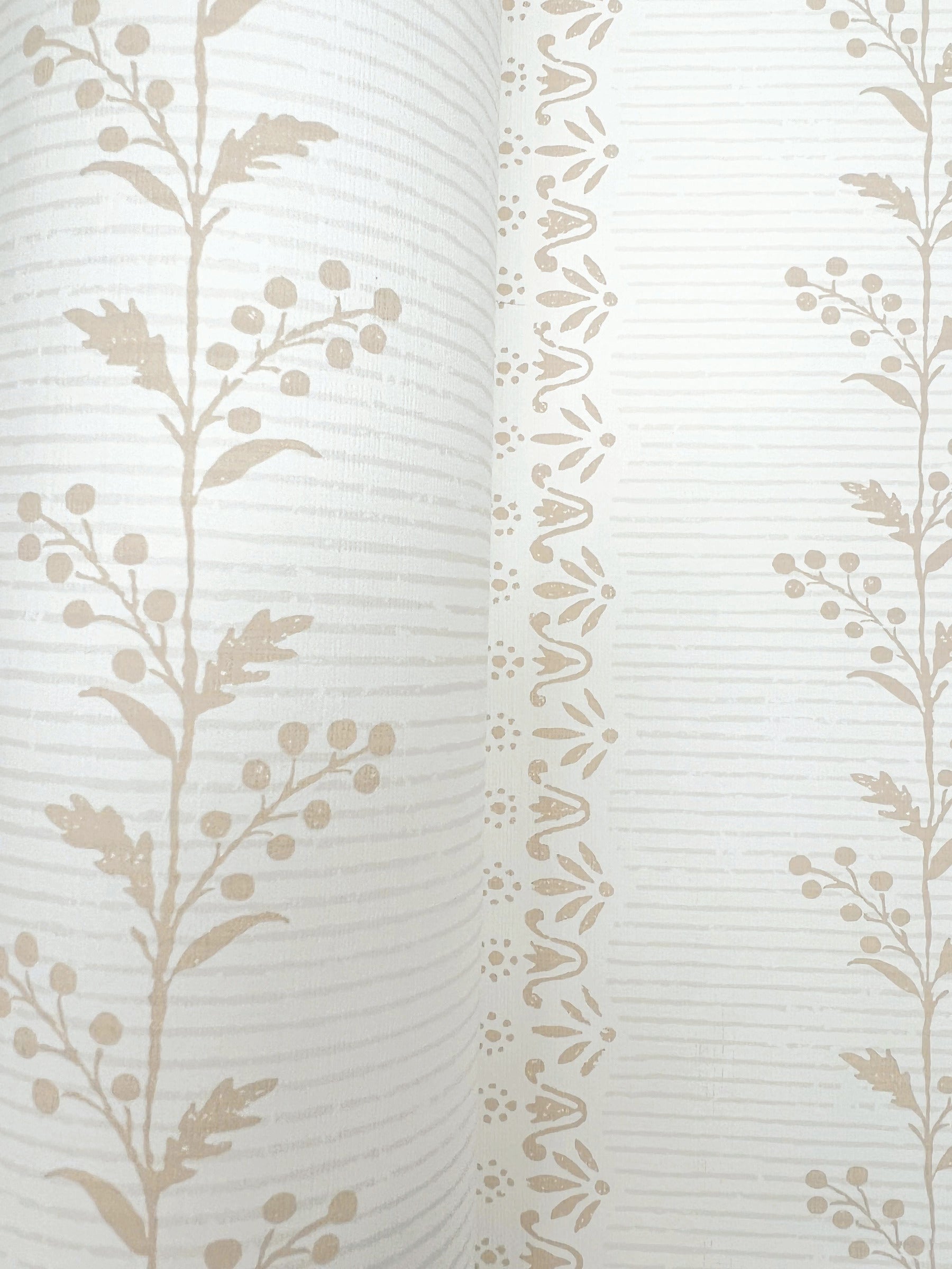 everleigh-wallpaper-ochre-york-wallcoverings-mf4763