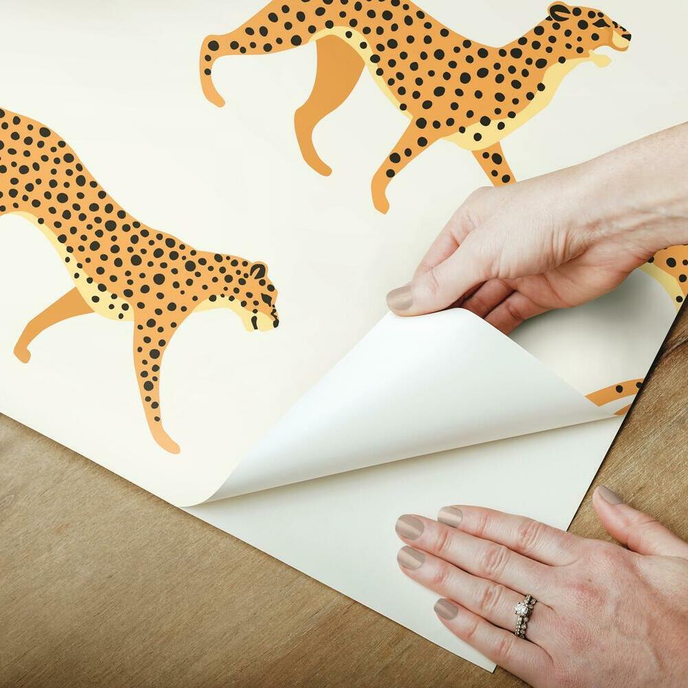 cheetah-cheetah-peel-stick-wallpaper-white-york-wallcoverings-rmk11985rl