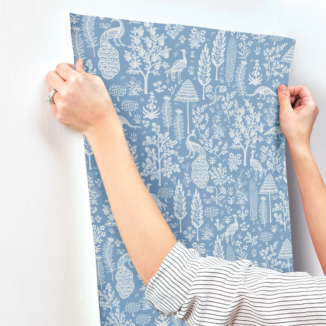 menagerie-toile-wallpaper-blue-white-york-wallcoverings-rp7370