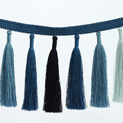 corniche-ombr-tassel-fringe-navy-osborne-little-t709-03