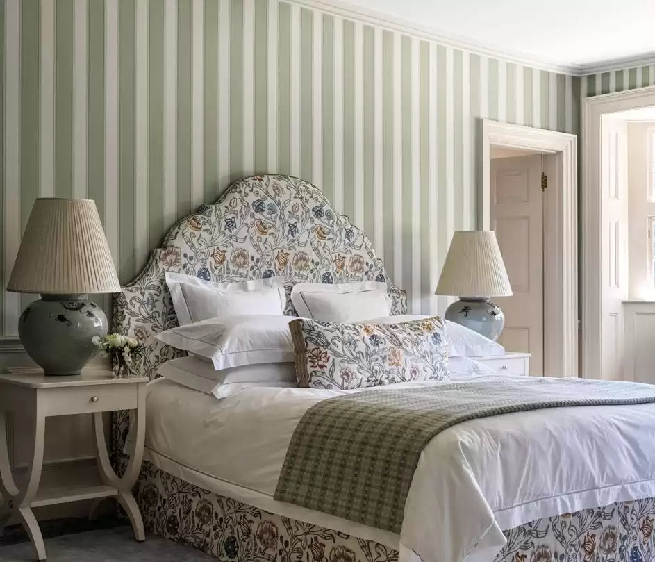 Signature Sackville Stripe Blue - Nina Campbell - NCW4492-05 Wallcovering