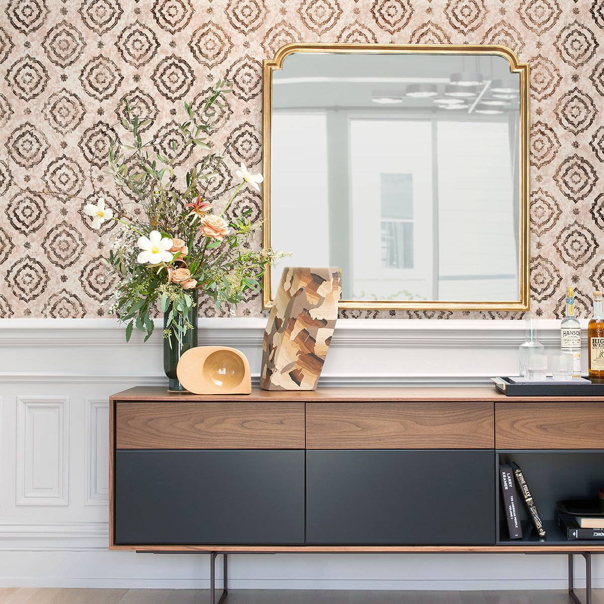 Uma Rose Gold Star Medallion Wallpaper - Brewster Wallcovering