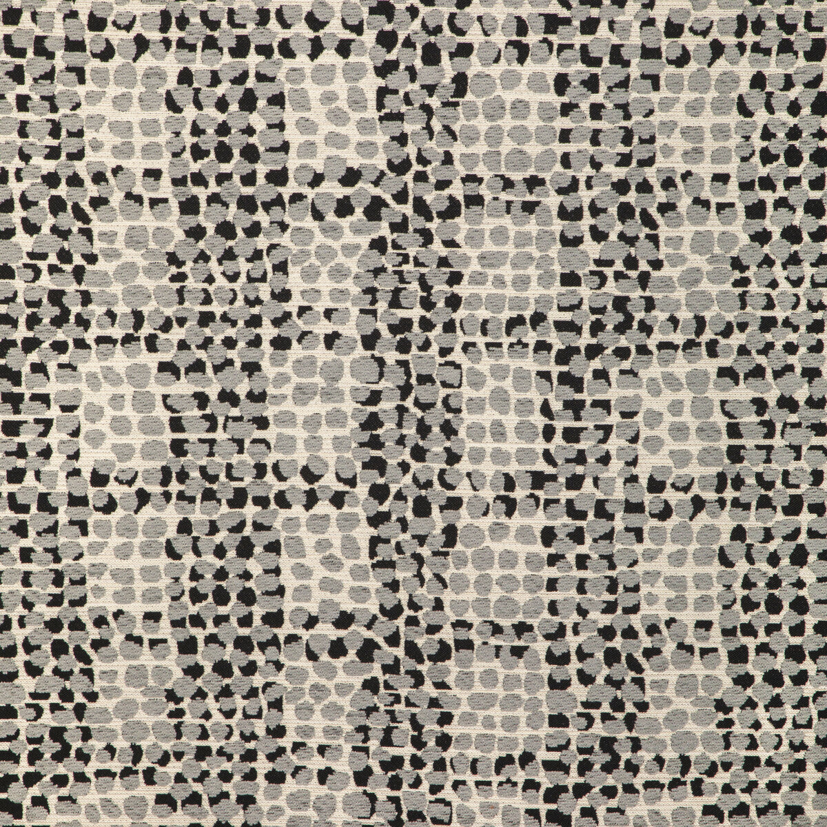375498110-giraffa-thunder-kravet-contract